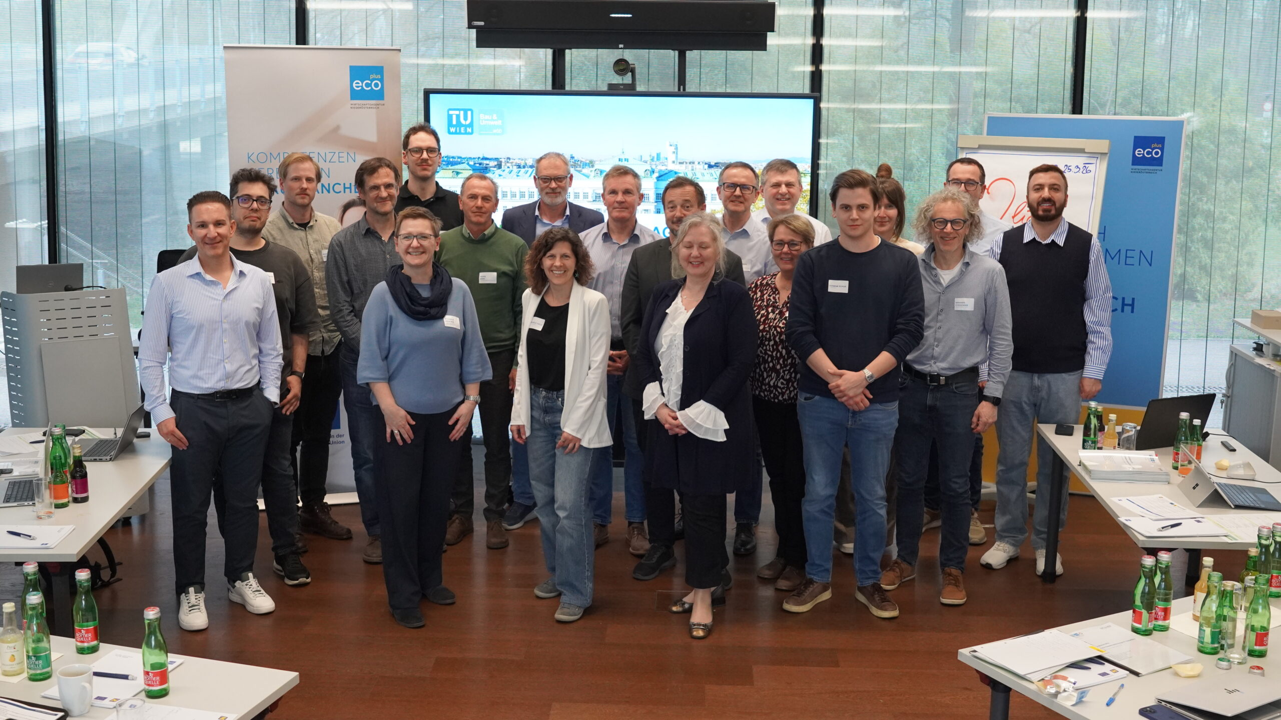 Gruppenfoto des Konsortiums